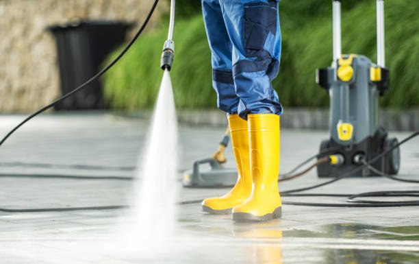 Why Choose Our Certified Pressure Washing Experts for Your Project Needs in Waelder, TX?
