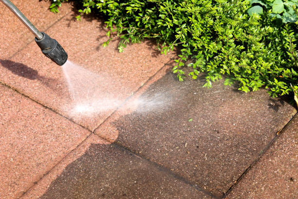 Garage Pressure Washing in Waelder, TX